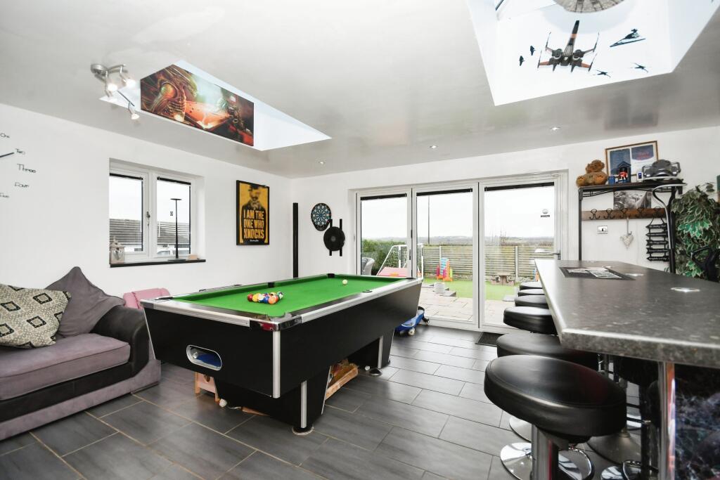 Bar/Games Room