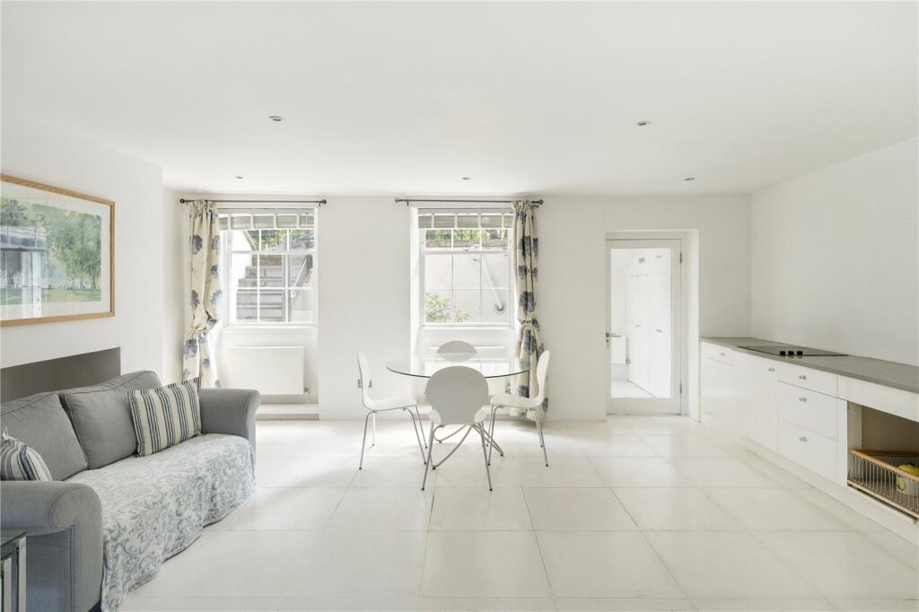 Kitchen/Reception