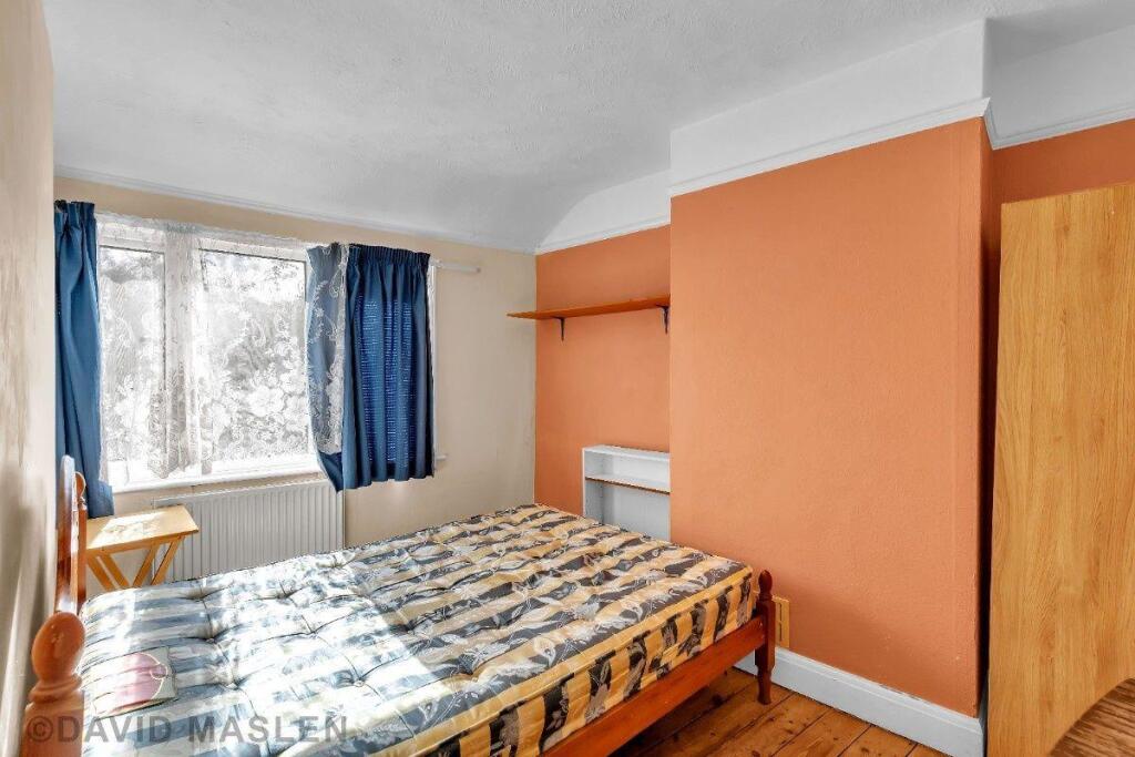 bed2.jpeg