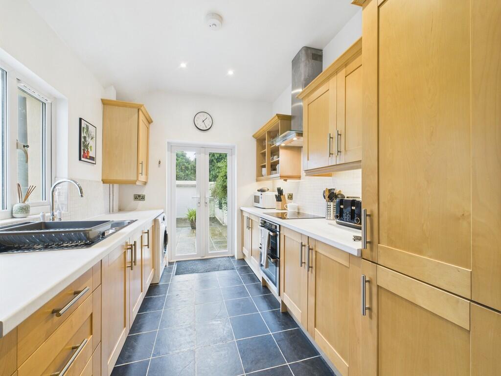 CAM02089G0-PR0495...