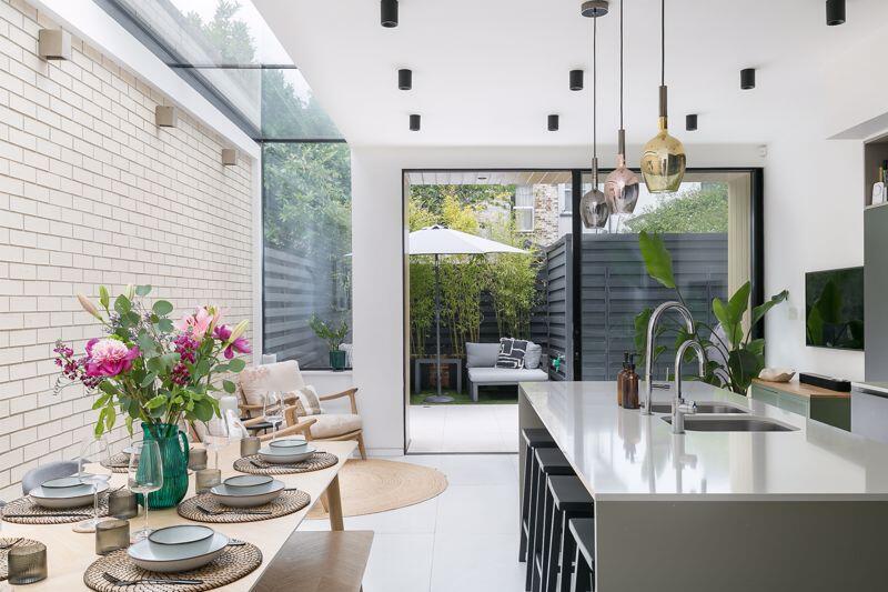 Kitchen/Dining Room