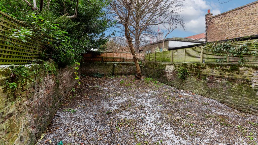 Flat A, 15 Stanlake Villas, Shepherds Bush, London, W12 7EX