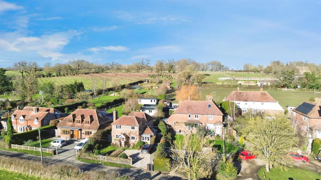 Lossenham Lane, Newenden, Cranbrook