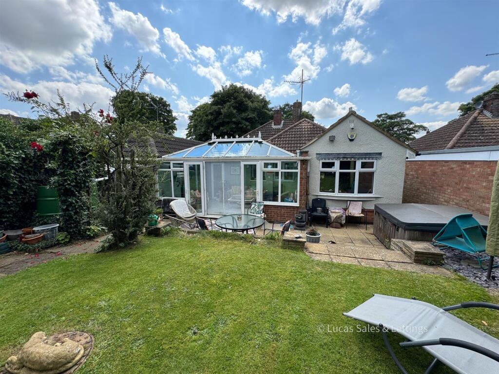 114 Gipsy Lane Kettering-11.jpg