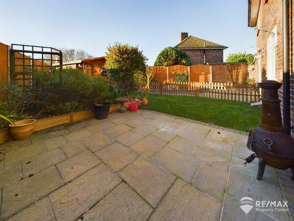 Rear Garden (3).jpg