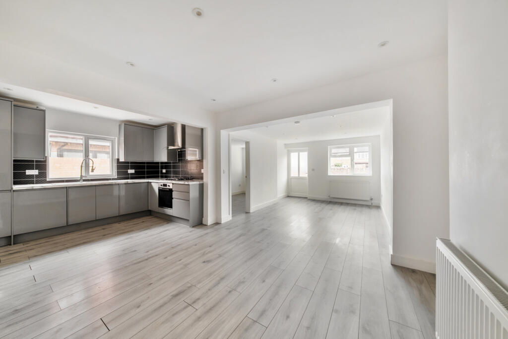 1320647-2-687f58b...