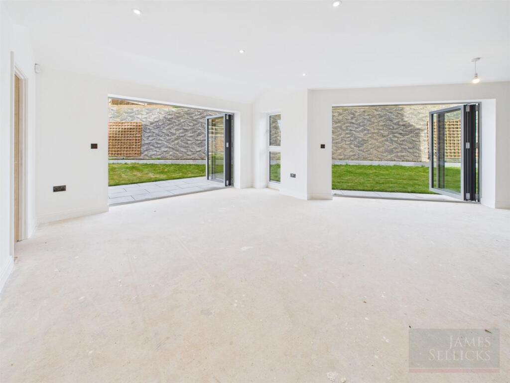 Open plan dining kitchen
