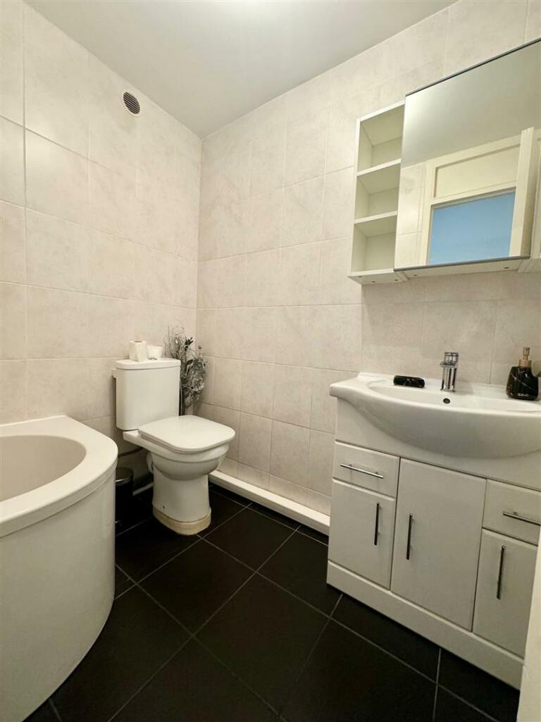 Bath2.jpg