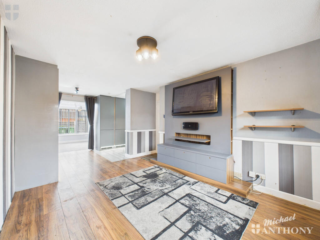 CAM03218G0-PR0779-STILL004