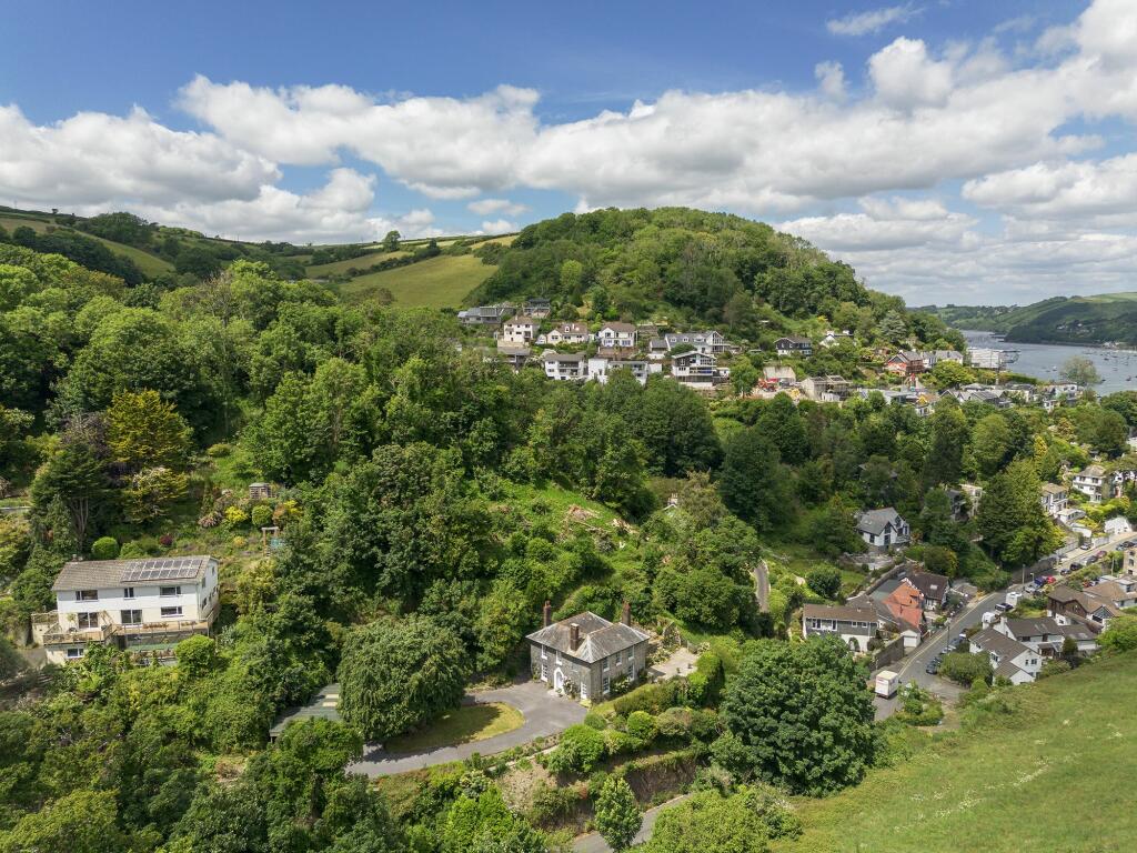 Location (Drone)_Brambles, Weeke Hill, Dartmouth