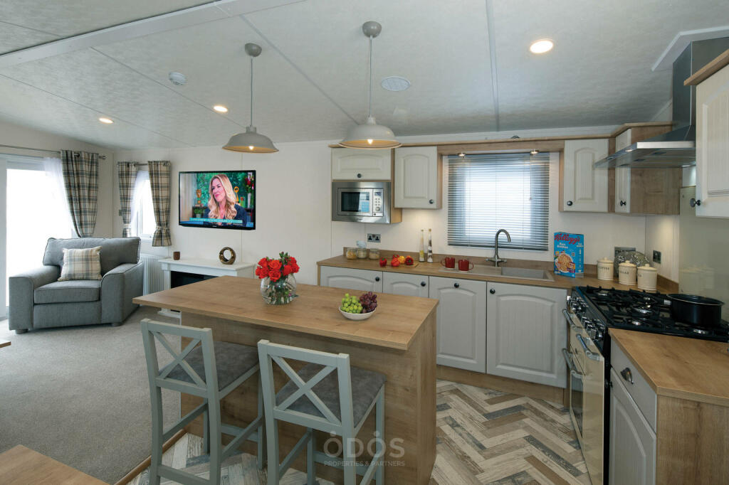 country-kitchen-2000x1333