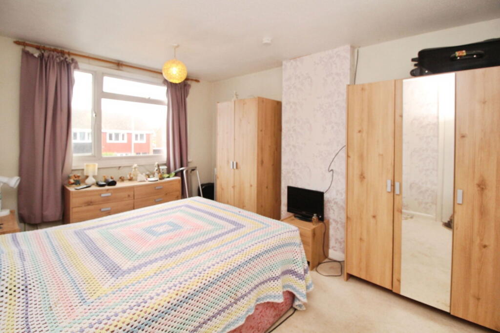 Sandicliffe Close, Kidderminster, DY11 5HW