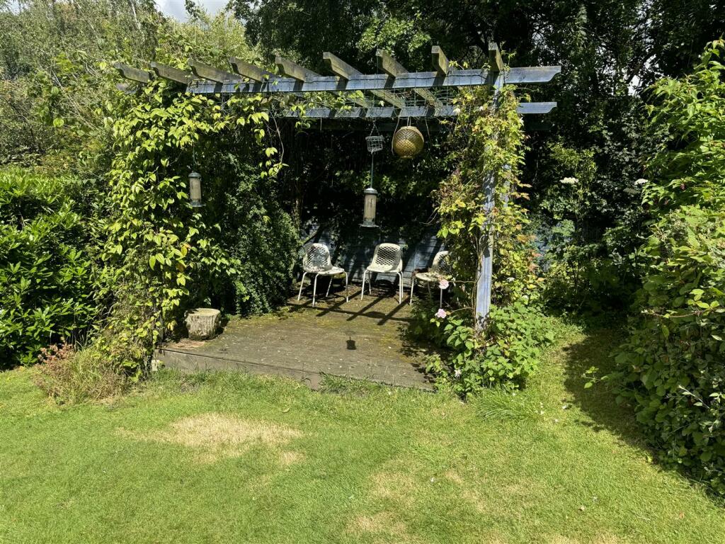 Grd Pergola.JPG