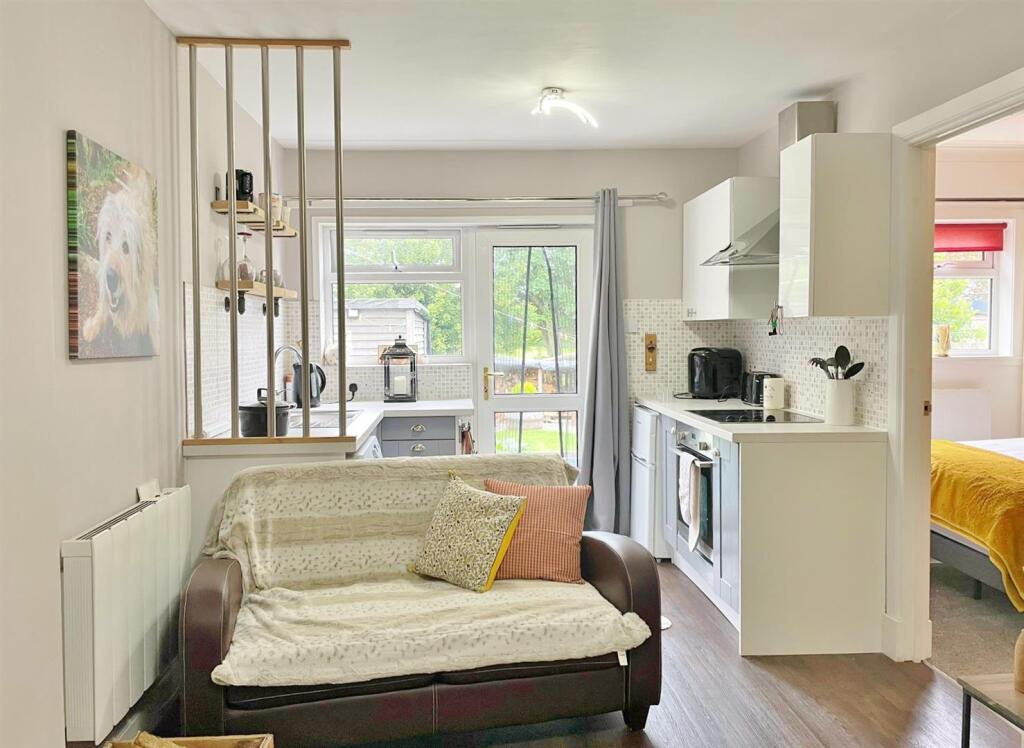 Annex Kitchen/Living Room