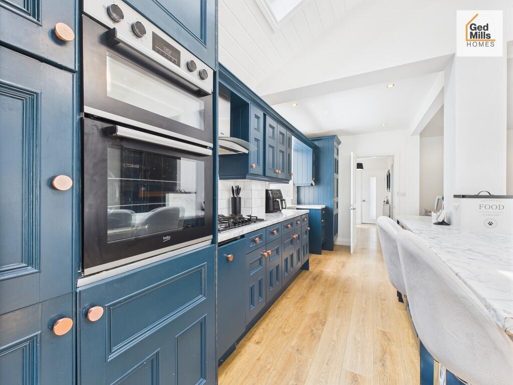 CAM04261G0-PR0067...