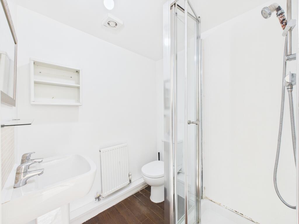 CAM02909G0-PR0377-STILL001