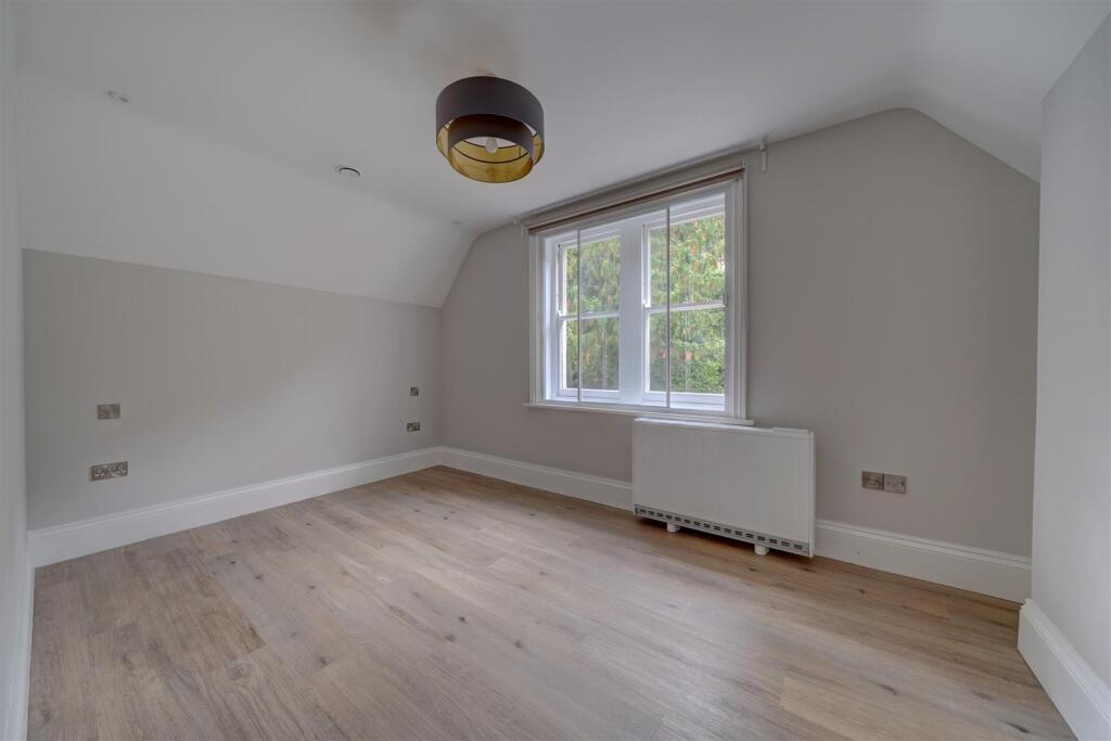 6b Queens Drive (21).jpg