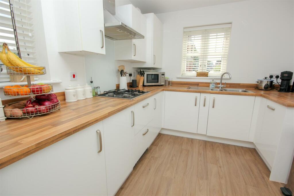 Kitchen1.jpg
