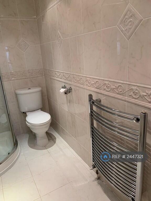 Ensuite Bathroom 
