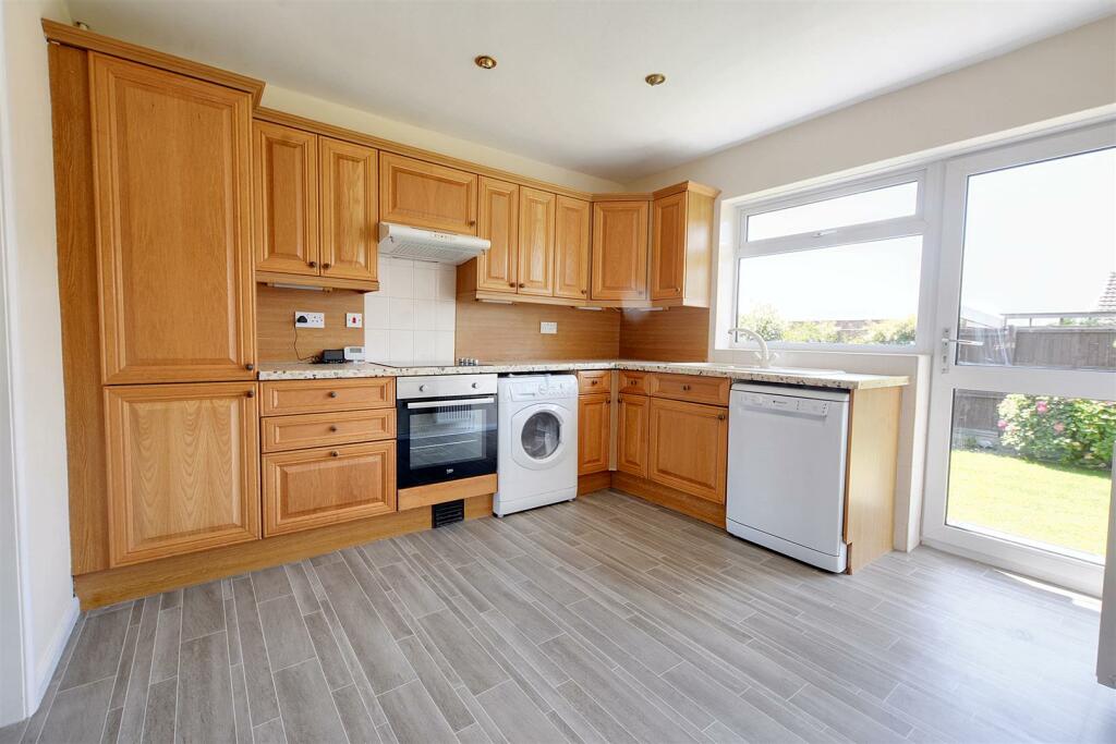 Kitchen_1.jpeg