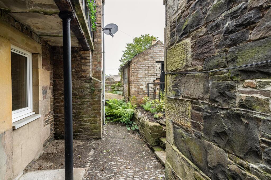 83 Wood Street Galashiels 20.jpg