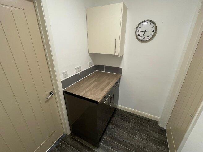 hillside-avenue-ct2-8ez-1014990