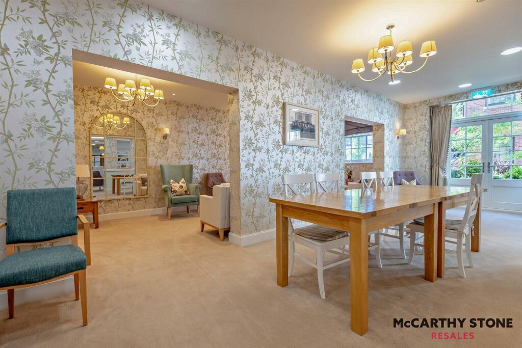 Homeowners Lounge