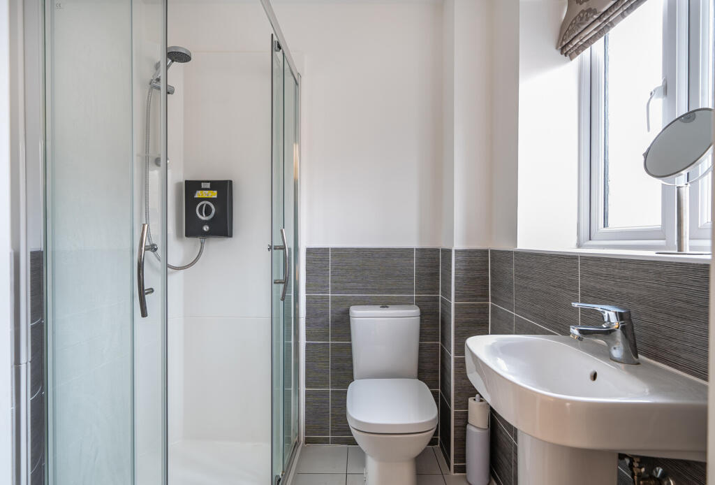 1395769-15-696117...