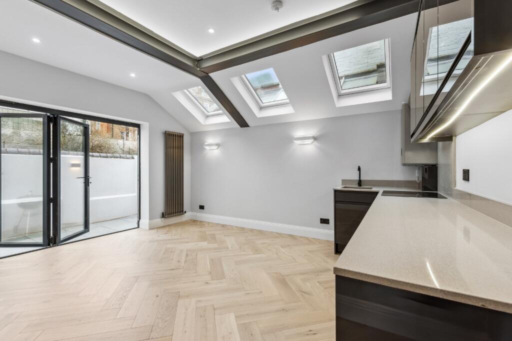 Kitchen/Reception