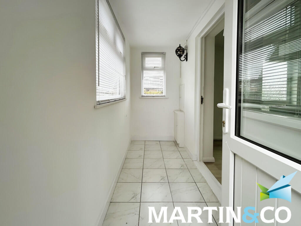 90e150cb-IMG-2025...