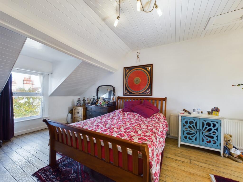 CAM02386G0-PR0085-STILL002