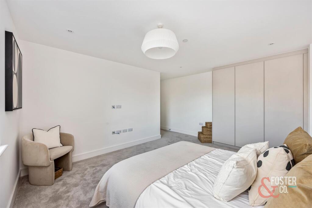 Kingsway, Argentum, 239-018.JPG