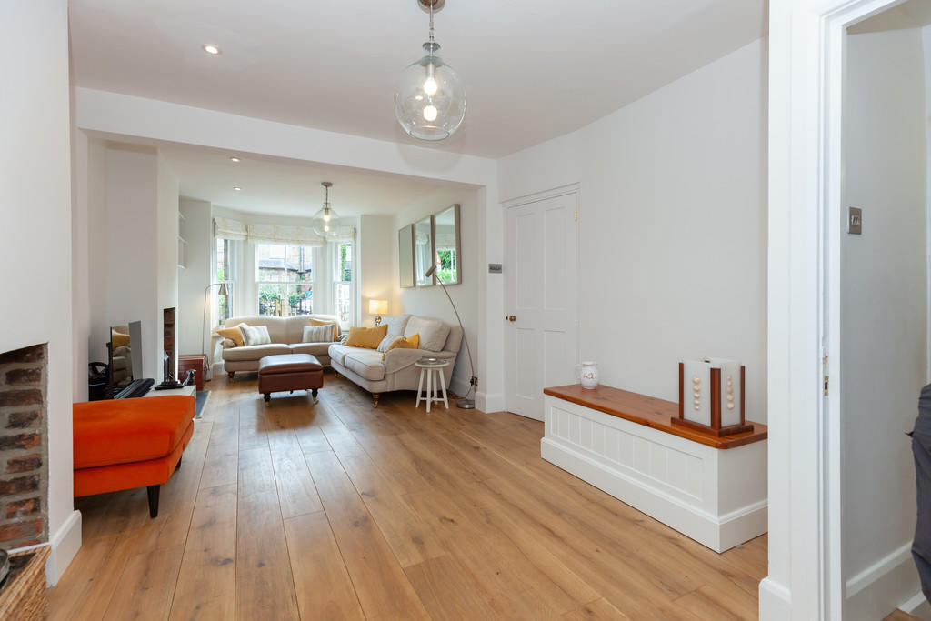 Reception room 