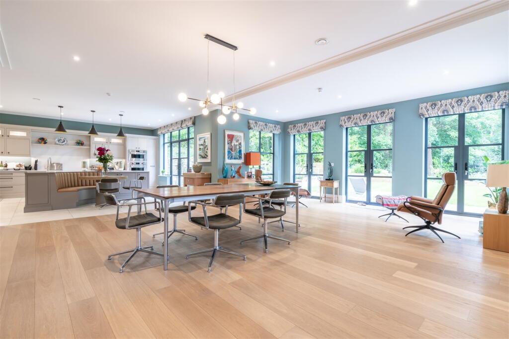 Kitchen/Dining