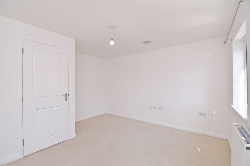 Sitting Room / Bedroom 