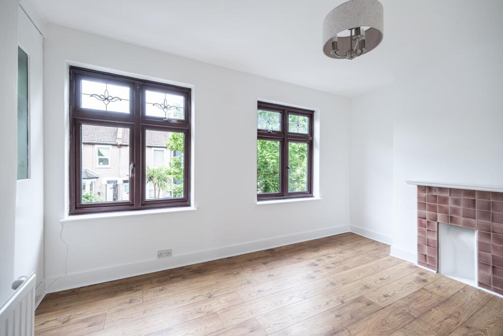90C-TRUMPINGTON-ROAD-13