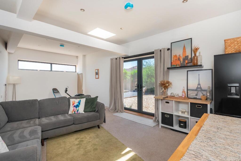 3C5LBY - Garden Studio A.jpg