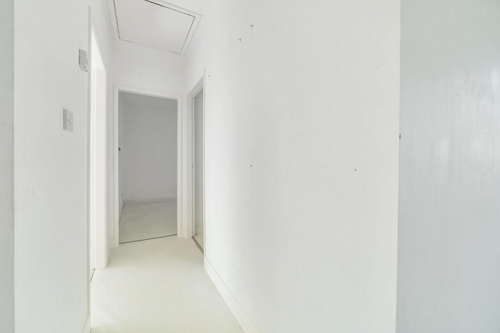 Hallway.jpg