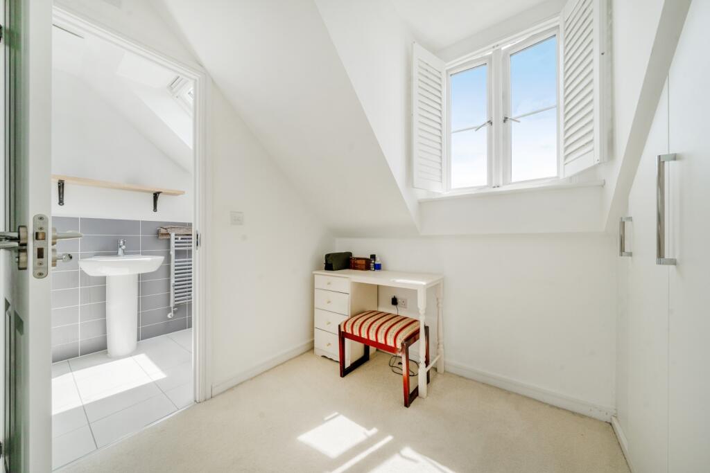 1301733-11-683859cb1f6b6