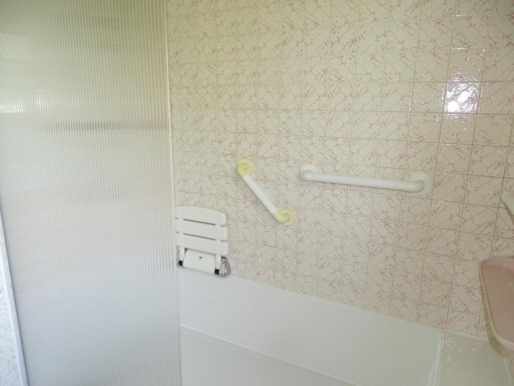 SHOWER UNIT