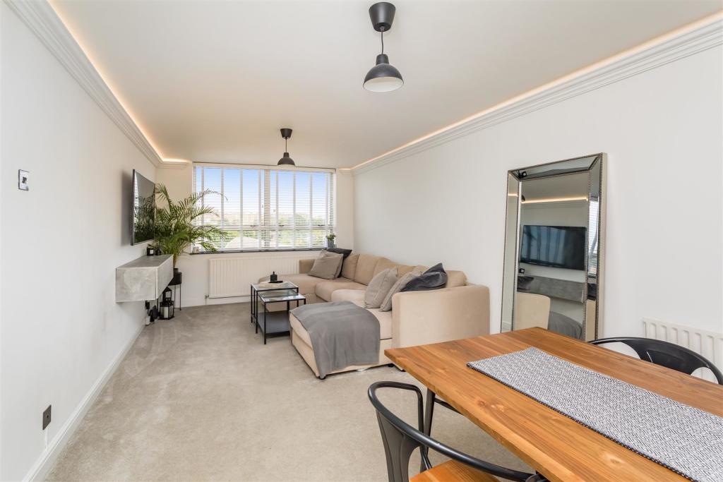 Sussex Court 65 Eaton Road-7.JPG