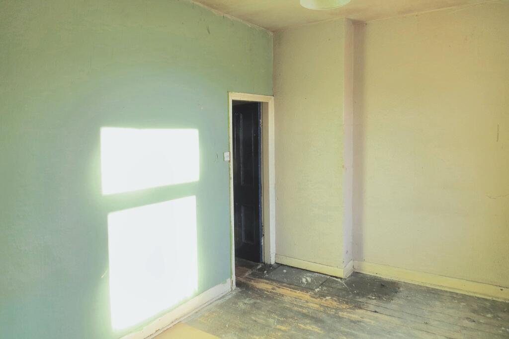 213 Brunshaw Road, Burnley, Lancashire, BB10 4DL