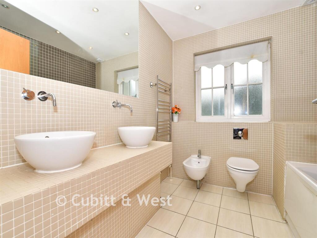 En-Suite Bathroom 2026