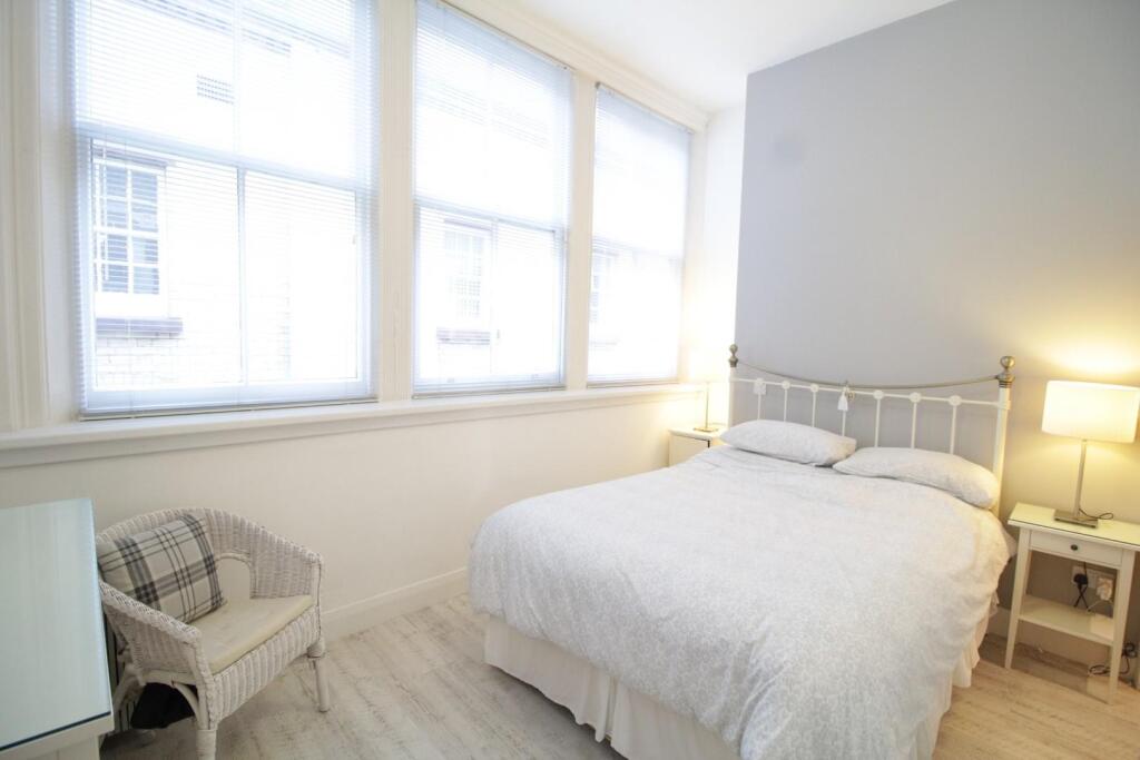bedroom.jpg