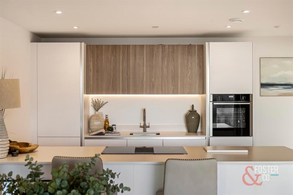 Kingsway, Argentum, 239-013.JPG