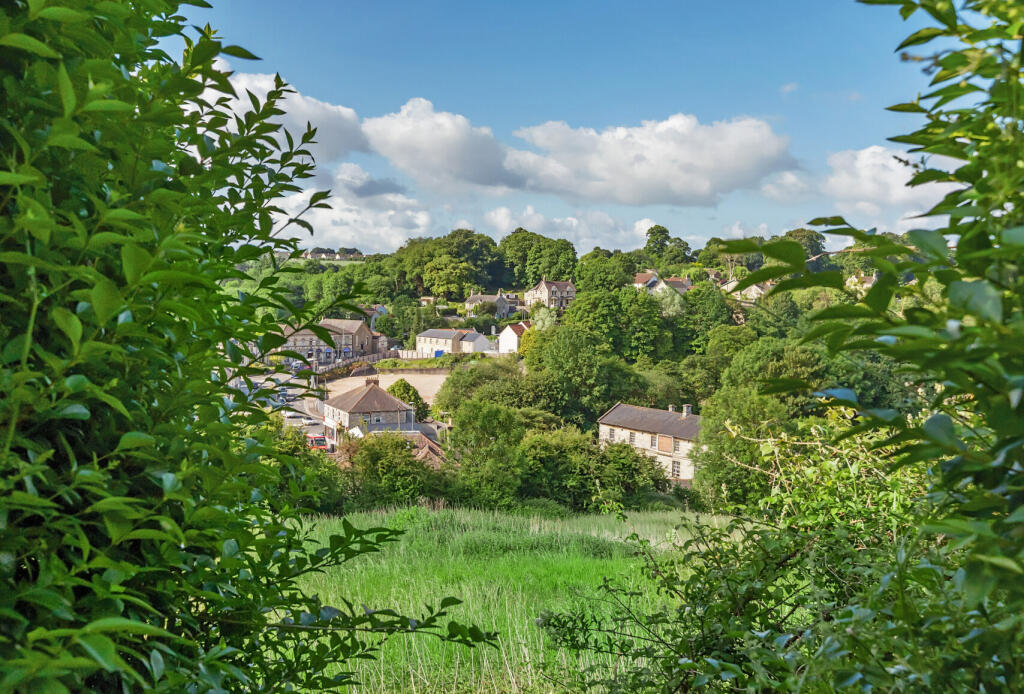 1298331-7-683d826...