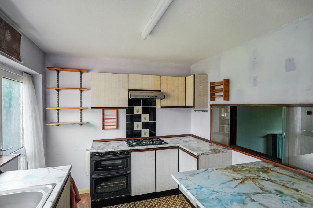 5 Conifer Close, Waterlooville, Hampshire PO8 8AF