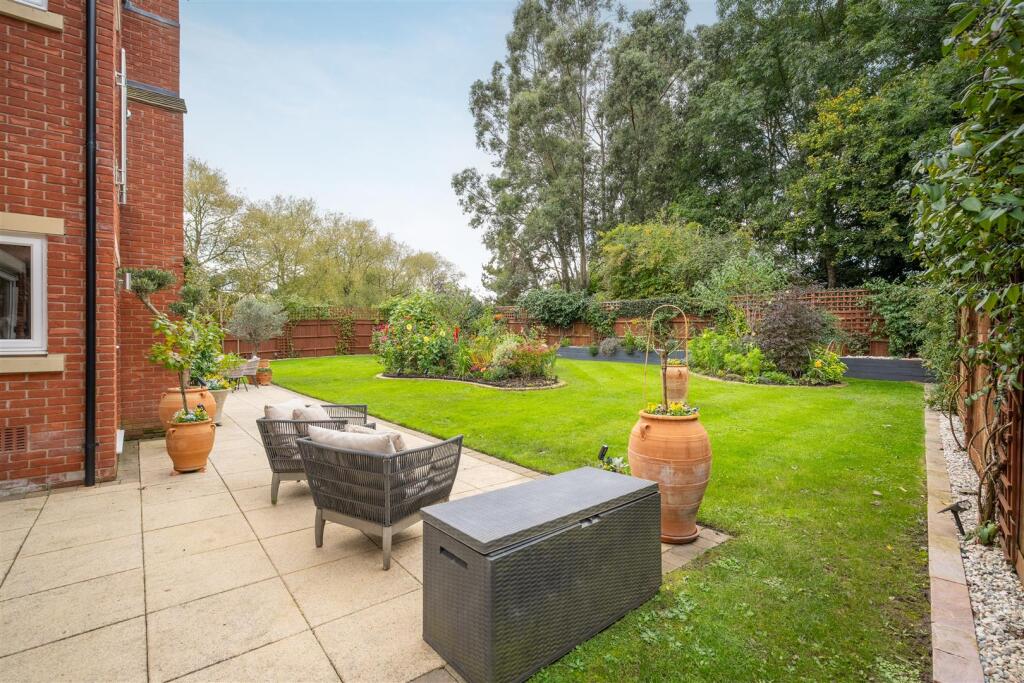 8 Montague Park-6.jpg