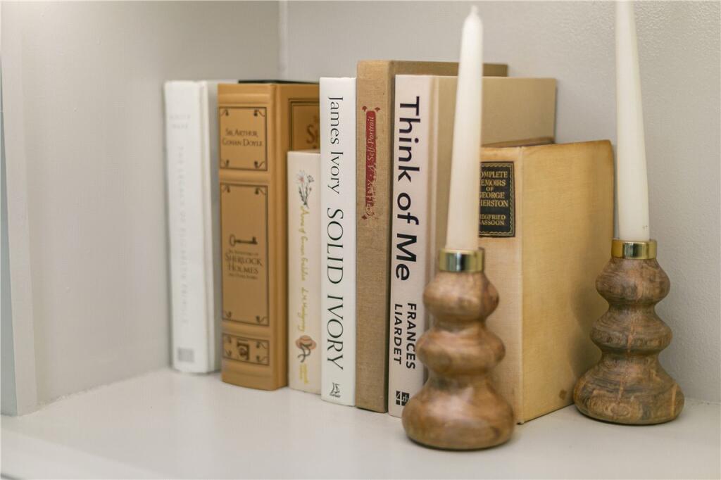 Bookshelf