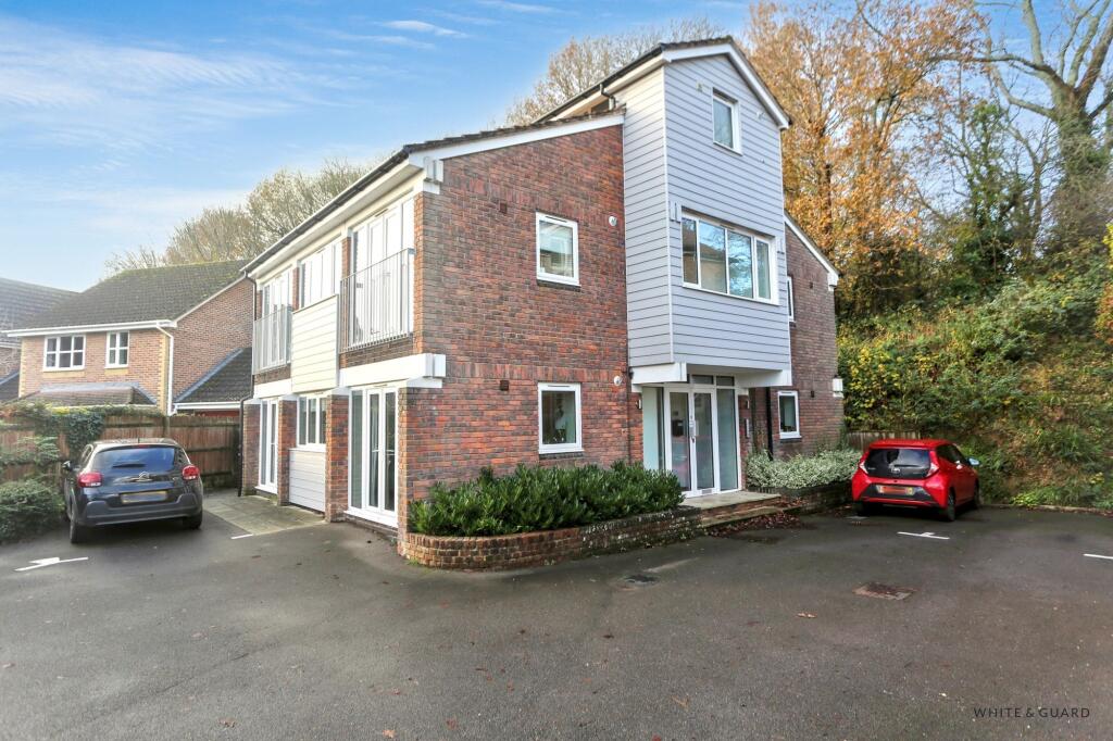 Mayles Lane, Wickham, PO17